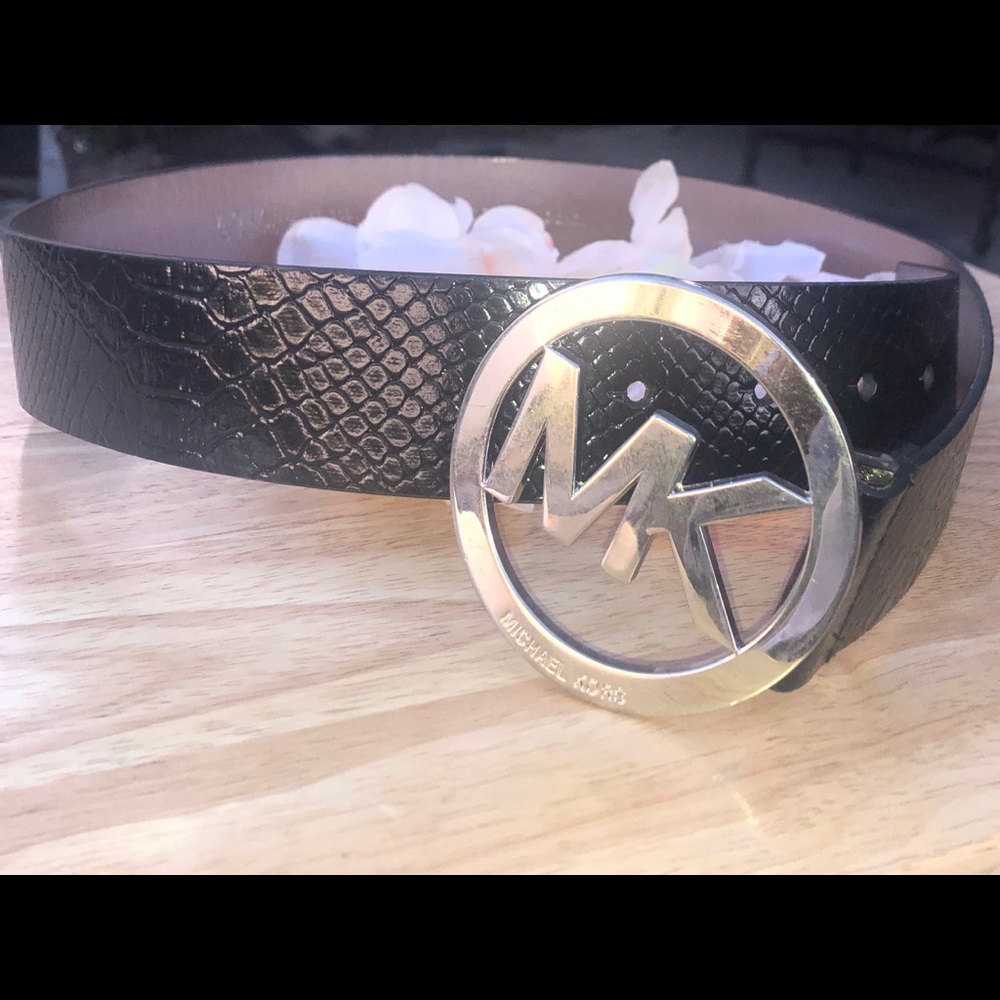 New Michael Kors black belt